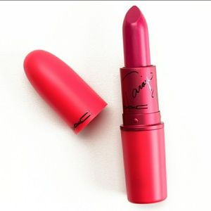 Mac Tarji p. Henson lipstick